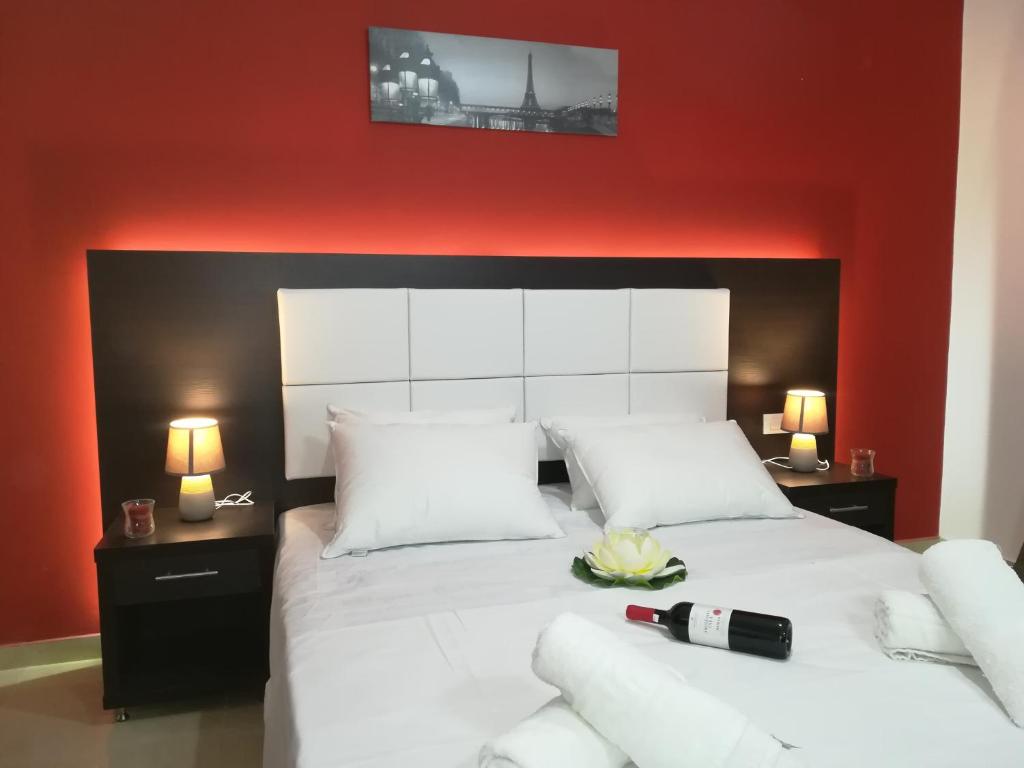 Villa Antonis Beachfront deluxe apartments room 3